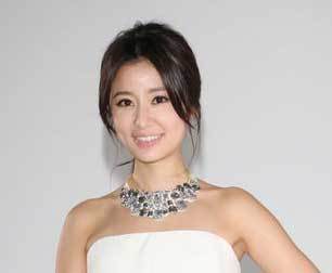 长相偏成熟的女生如何搭配出优雅时尚的风格