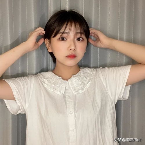 20岁短发邻家学妹日本网红转型写真女星的大熊杏优