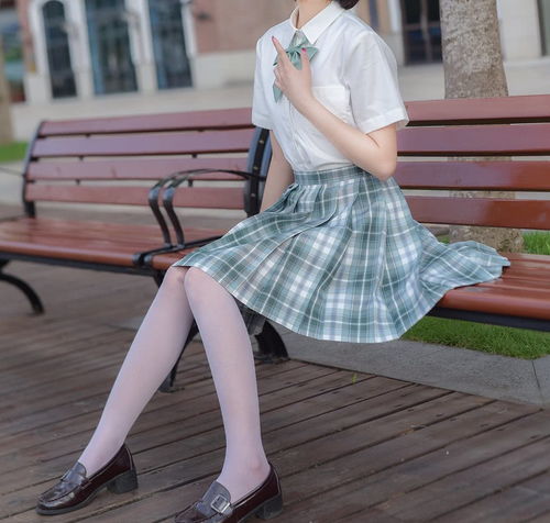 jk那个短发女孩