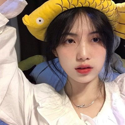 真人女生头像山河错落,你是人间星光