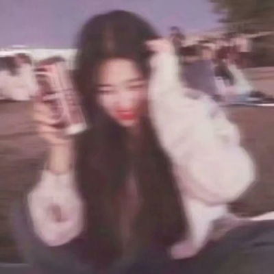 高质量模糊朦胧感的女生头像头像