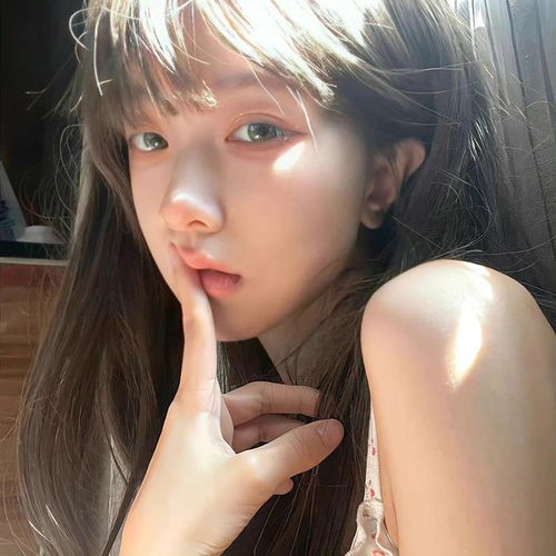 是会发光的女孩子呀