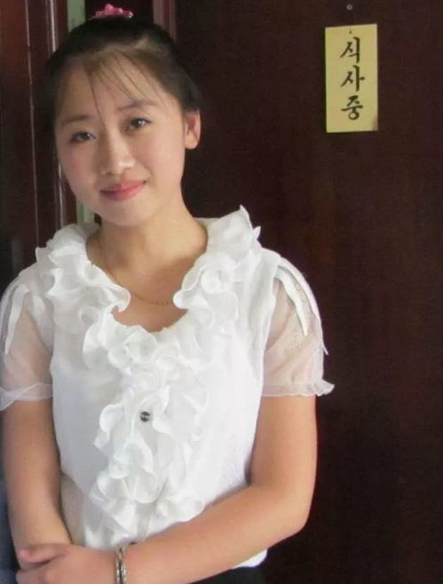 在朝鲜拍摄漂亮的女孩,单纯可爱得让人动容