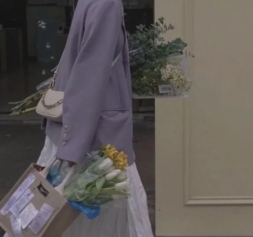 捧花女生头像
