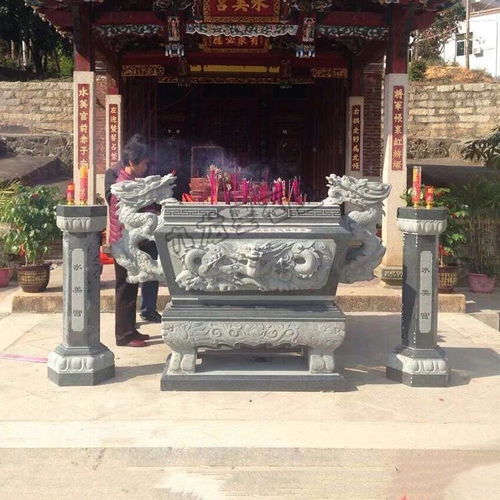 佛教石雕香炉图片在寺院的意义