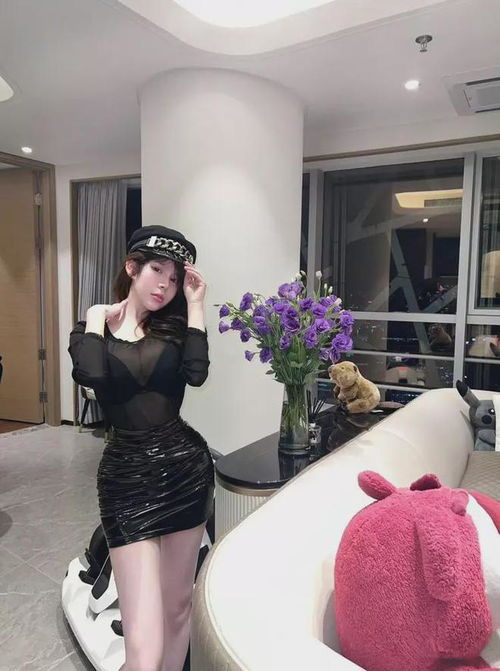 绝美女网红遭男友曝光,私照网上火爆,本人大方回应确有此事