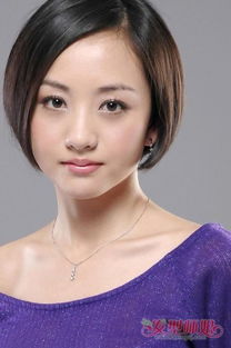 杨蓉剪短发神似少女般柔美扮嫩的流行发将为你呈现发型师姐