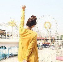 qq头像长发背影要阳光