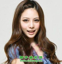 女生唯美时尚的圆脸卷发发型图片洋气味道人人爱