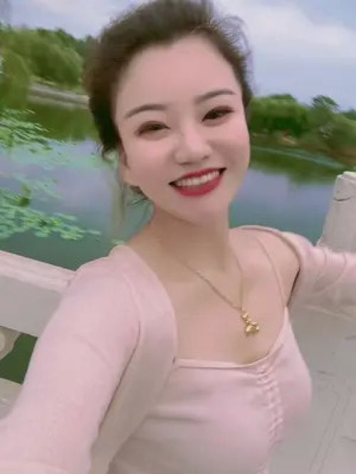 卖萌美女清纯妹子音乐身材秀