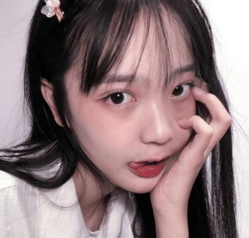 女生披散头发才好看脸上若有这3特征,扎马尾更让人惊艳