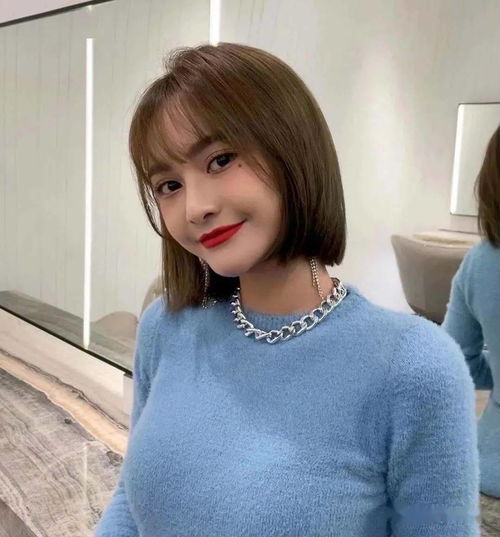 清纯女生齐脖短发冲冲冲