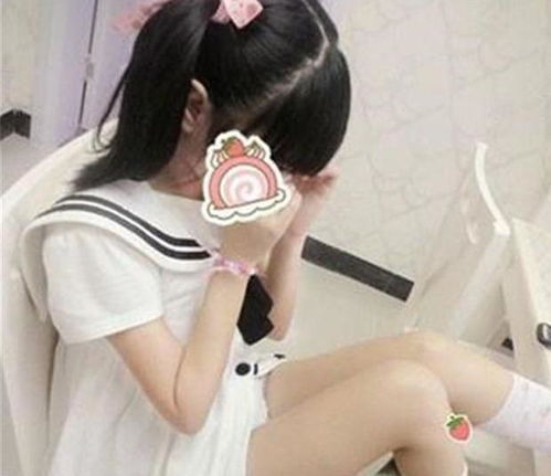 14岁女生网上晒照,早熟程度引发热议,网友尺度有点大