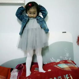 求几张小学女生穿打底裤的图片