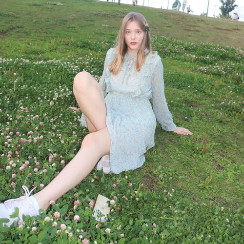 好看的挡脸头像女生身材