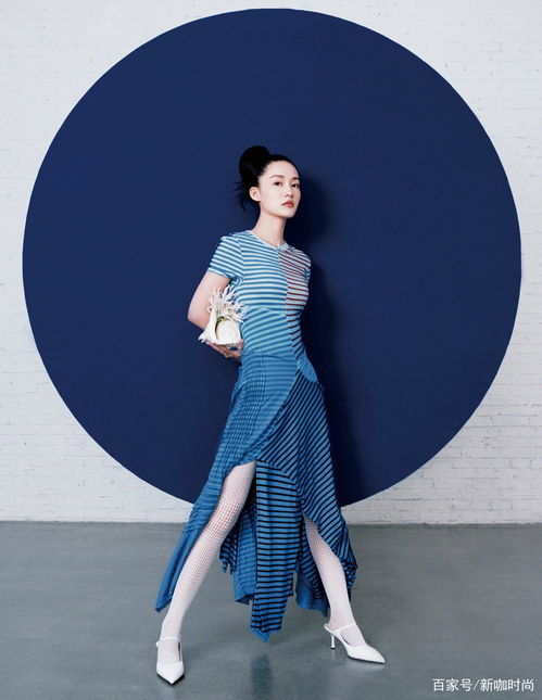 少女感十足李沁这美腿秀的没谁了,淡妆都能无所欲为了