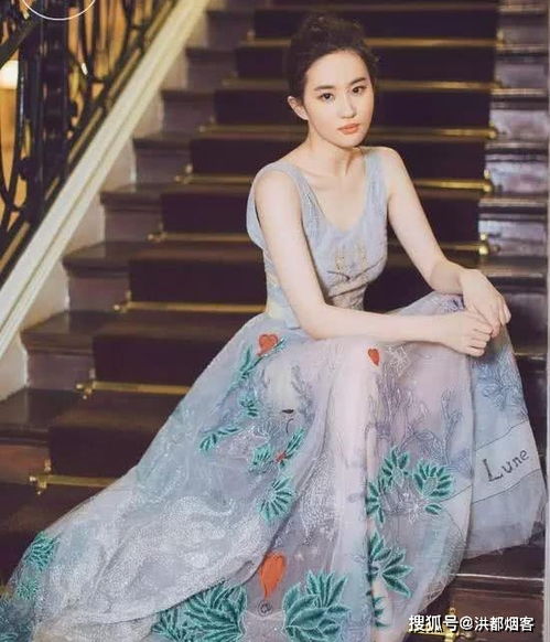人间最美刘亦菲,流落人间的仙女,雪白细腰美如天仙