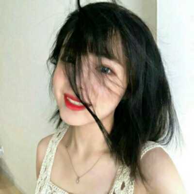 超短发女生头像灵气