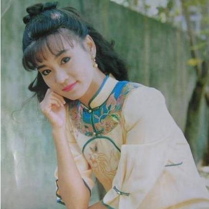琼女郎刘雪华遭刘德凯抛弃失去子宫,婚后意外丧夫无人陪伴