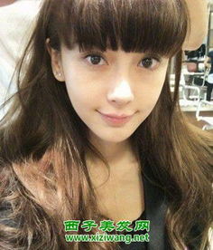 好看的齐刘海女生头像