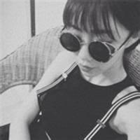 黑白原宿风女生头像欧美原宿风女生头像
