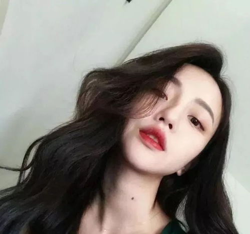 今年冬天3款堪比换脸的卷发发型,适合所有女生