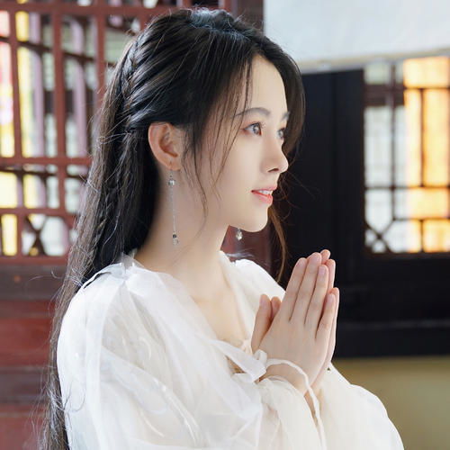 白衣飘飘的古装女神,赵雅芝经典,鞠婧祎灵气,谁才是最有仙气