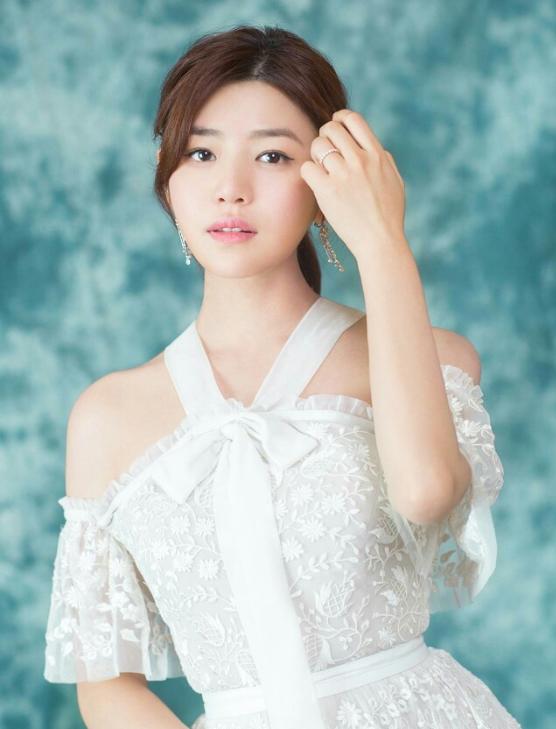 成熟但有点幼稚的女生头像陈妍希