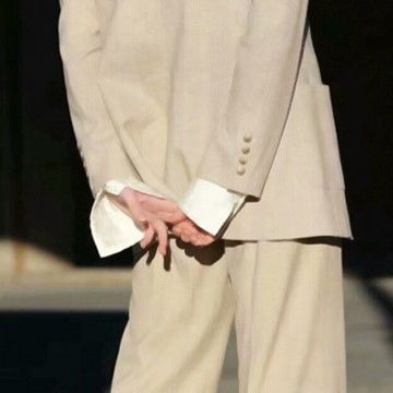 2021成熟稳重男生微信头像