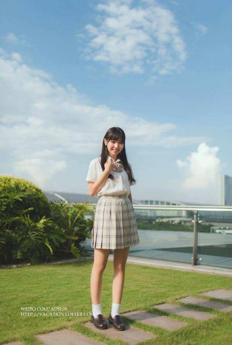 jk制服显高效果一流,部分女生为何还会发愁原来个子高有时也是种困扰
