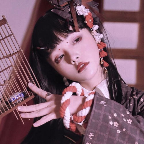 一组偏古风的真人女生头像