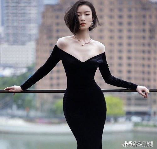 倪妮凝然愁望静相思,一双笑靥嚬香蕊