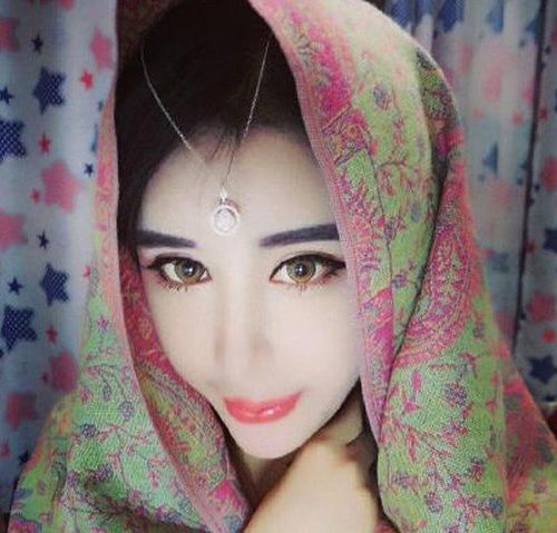 中国评论新闻组图15岁少女整容变蛇精