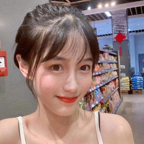 女人头像成熟稳重真实