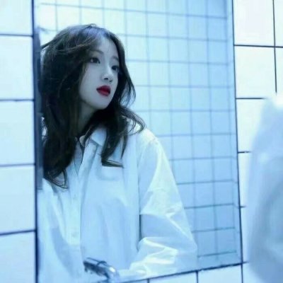 暖心之中带着小霸道的情侣头像不一样的爱