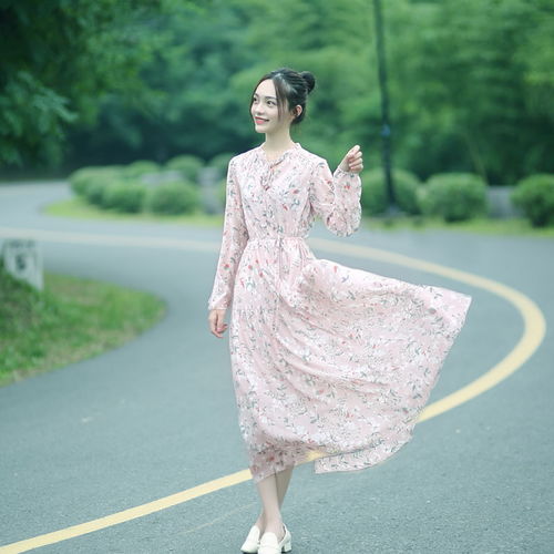 温婉而仙气的连衣裙,抵挡不了的诱惑