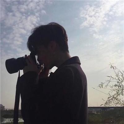 文艺范儿头像男背影经典大气