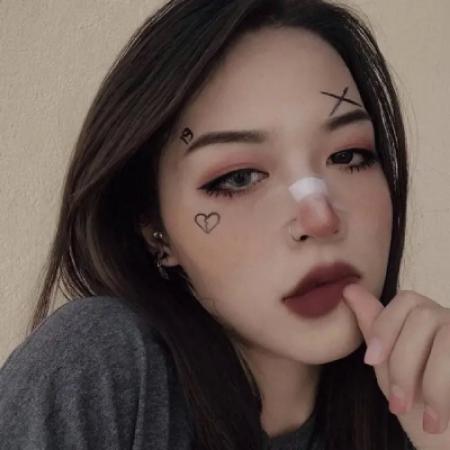 女生头像冷酷侧脸,超酷女生成熟原宿风头像图片