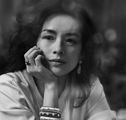 真素颜章子怡拍艺术大片眼眸清澈尽显古典美女韵味