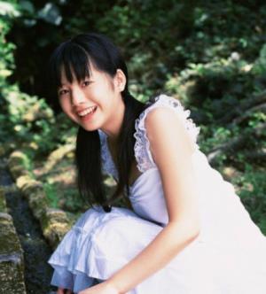 元气十足的女生发型,自带的女神光环,满满一份的清新少女感