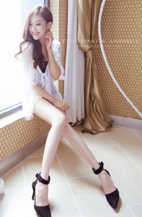 绝色美女柳婷婷白皙长腿写真