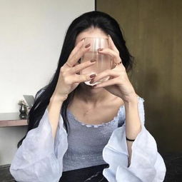 适合夏天的女生微信头像小清新萌妹子深爱是一场无休止的犯贱