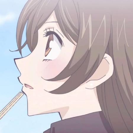 高清动漫女生头像孤独的人活在幻想里