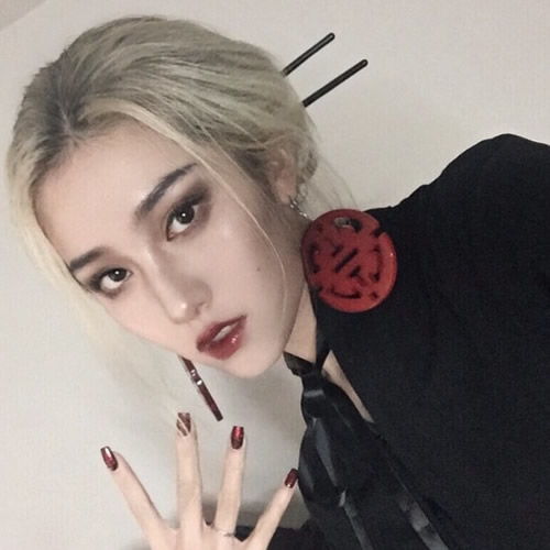 酷味女侠霸气女生头像图片扣扣居