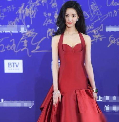 陈都灵穿红裙有多惊艳港姐女神风走红毯,不愧是国民校花颜值