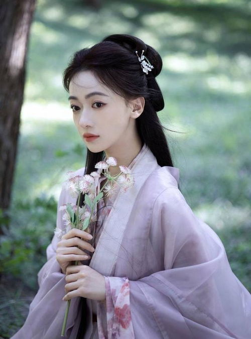女星最新古装造型赵丽颖贵气,白鹿梦回周生,吴谨言像仙女