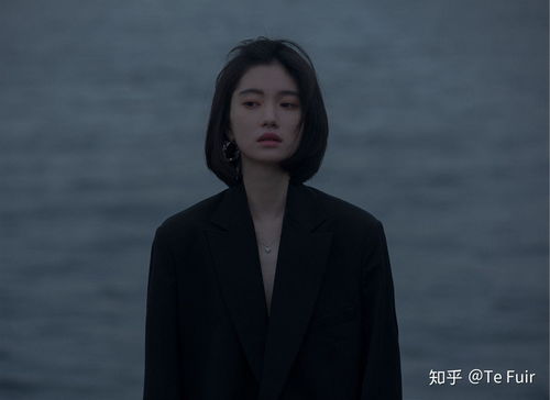 女孩子用什么样的头像能感觉出很成熟稳重的样子