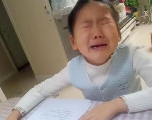 小学女生因姓名极简火了,连姓带名共2笔,老师这怎么念