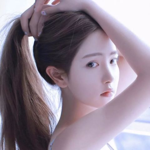 你可觉得,这清澈的岁月之流,似变成透明的凝冻