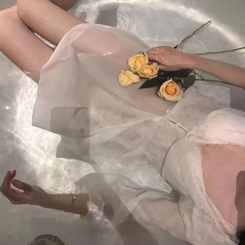 好看部位女生头像光落在你脸上可爱一如既往